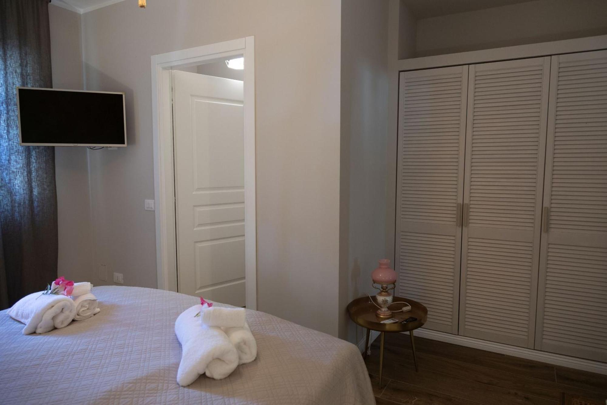 La Pastorella Boutique Hotel Maierà Стая снимка