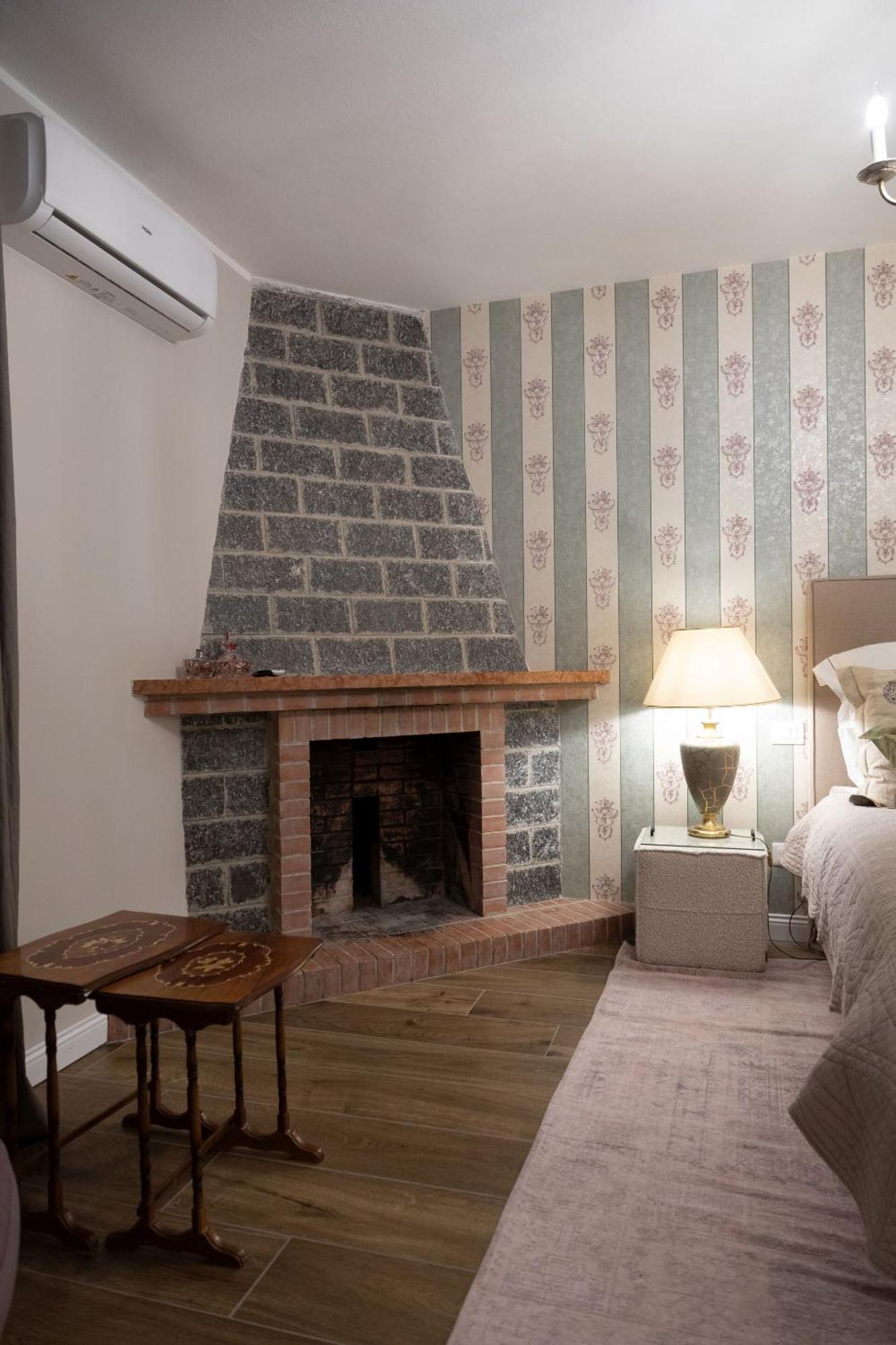 La Pastorella Boutique Hotel Maierà Стая снимка