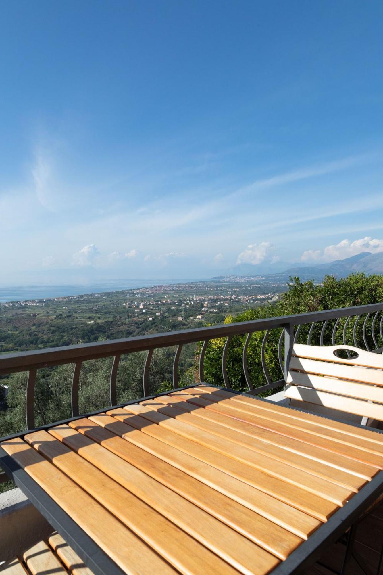 La Pastorella Boutique Hotel Maierà Стая снимка