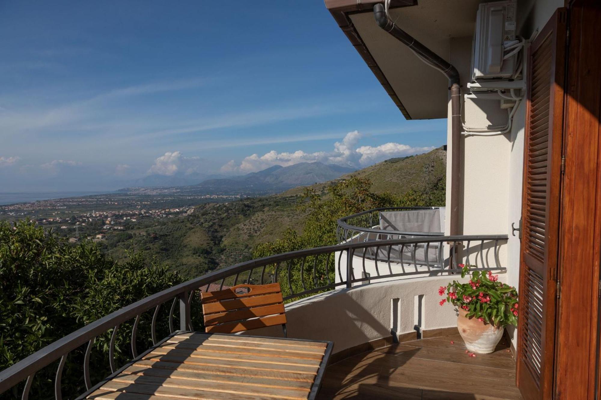 La Pastorella Boutique Hotel Maierà Стая снимка