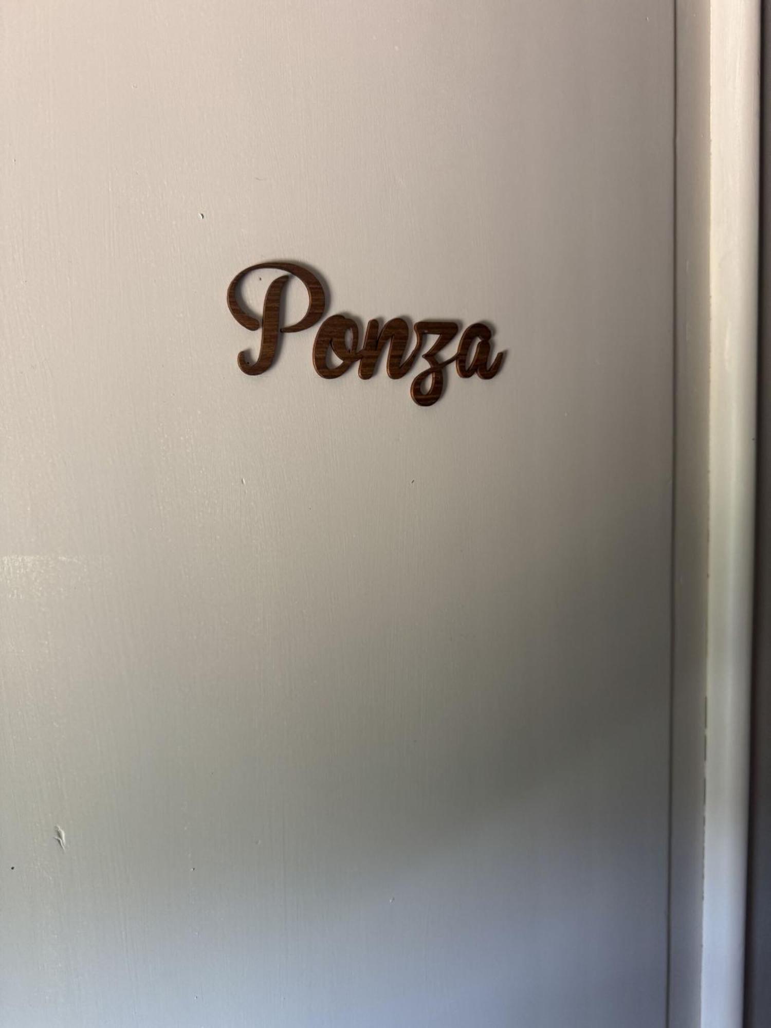 La Pastorella Boutique Hotel Maierà Стая снимка